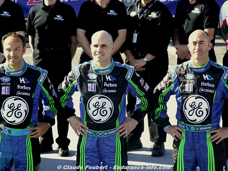 Patron Highcroft Racing besætingen Marco Werner (tv), Marino Franchitti og David Brabham (th).
(Foto: Claude Foubert - Endurance-Info.com)